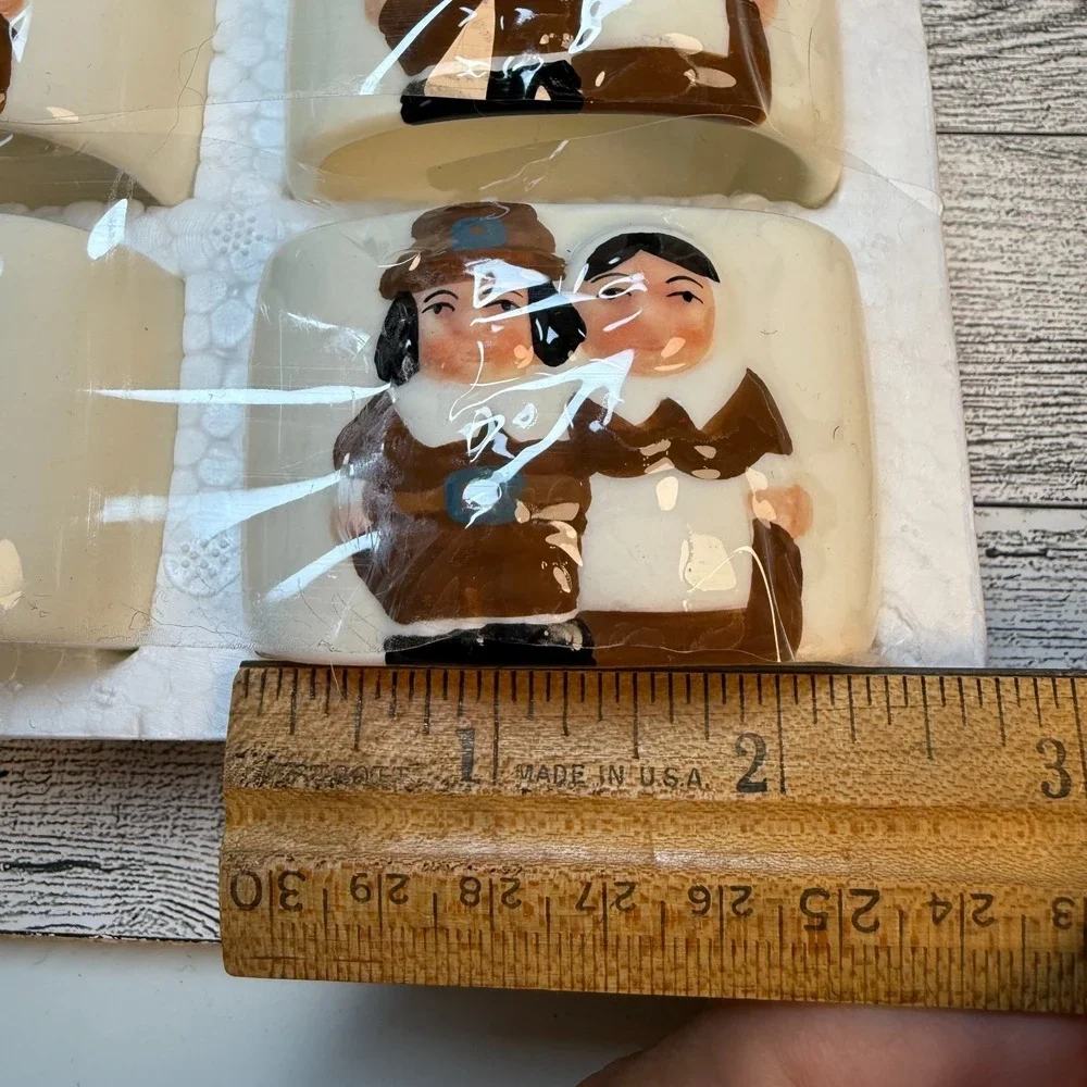 Publix The‎ Pilgrim Pair Thanksgiving Napkin Rings Holders Set of 4. Mint Cond.